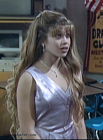 Boy Meets World - Danielle Fishel (Topanga) Topanga Lawrence Long Hair, Danielle Character, Topanga Lawrence Hair Long, Danielle Fishel 90s, Topanga Lawrence Aesthetic, Danielle Fishel 90s Hair, Topanga Haircut, Topanga Outfits, Topanga Lawrence Hair