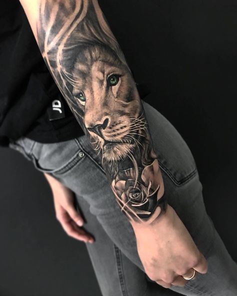 African Sleeve Tattoo, Lion Sleeve, Tattoo Hombre, Tattoo Homme, Jungle Tattoo, Bodysuit Tattoos, Africa Tattoos, Tattoo Sleeve Filler, Animal Sleeve Tattoo