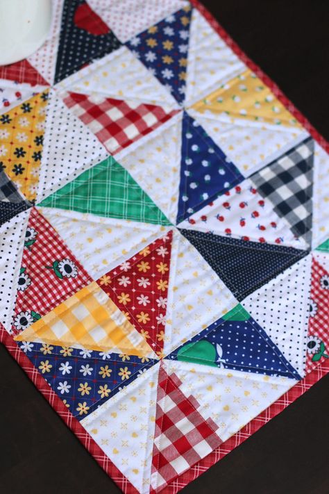 Table Runner with Sunnyside Ave Fabrics Pasword Patchwork Ideas, Triangle Table Runner, Free Apron Pattern, Triangle Table, Patchwork Table Runner, Apron Pattern, Quilted Table Runners Patterns, Quilted Table Toppers, Patchwork Quilt Patterns