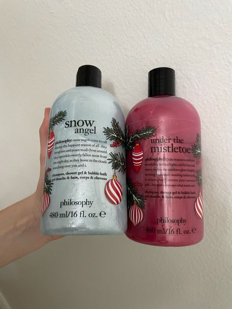 Christmas Shower Gel, Christmas Shampoo And Conditioner, Christmas Skincare Aesthetic, Philosophy Christmas, Christmas Shower Products, Philosophy Body Wash Christmas, Christmas Shampoo, Winter Products, Christmas Scent