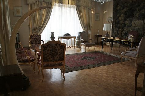 t Niavaran Palace (97) Farah Diba's office. Niavaran Palace, Instagram Baddie Outfit, Empress Farah, Farah Pahlavi, Pahlavi Dynasty, Farah Diba, Palace Interior, Baddie Outfit, Instagram Baddie