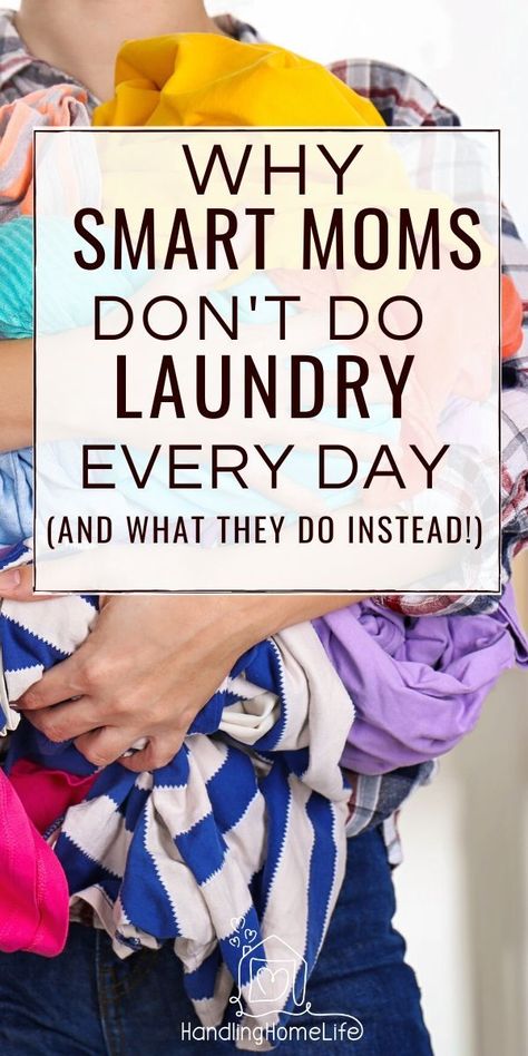 Laundry Help, Laundry Schedule, Life Hacks Organization, Diy Cleaning Products Recipes, Laundry Solutions, Laundry Routine, Laundry Tips, Mom Life Hacks, Organized Mom