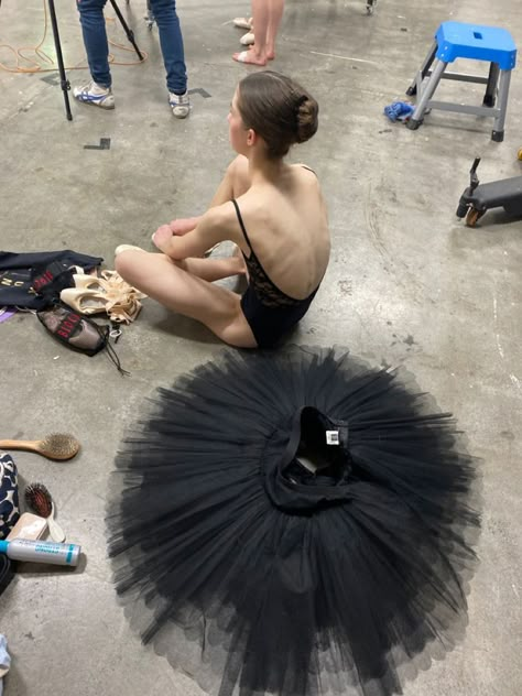 Ballet Pictures, Ballet Academy, Ballet Beauty, Dance Dreams, Ballet Inspiration, Ballet School, Dancing Aesthetic, Ballet Class, Tiny Dancer