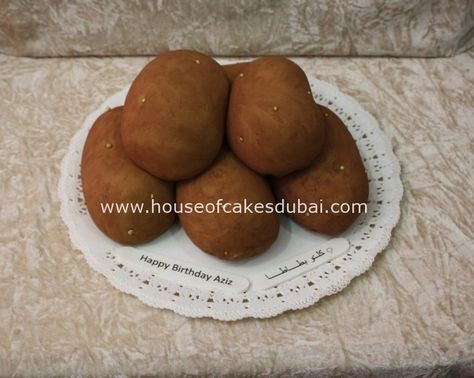 Cake shaped like potatoes Potato Shaped Birthday Cake, Cakes That Look Like Food, Shaped Cakes, Cocoa Cake, Food Shapes, Shaped Cake, Cake Central, Cake Shapes, A Potato