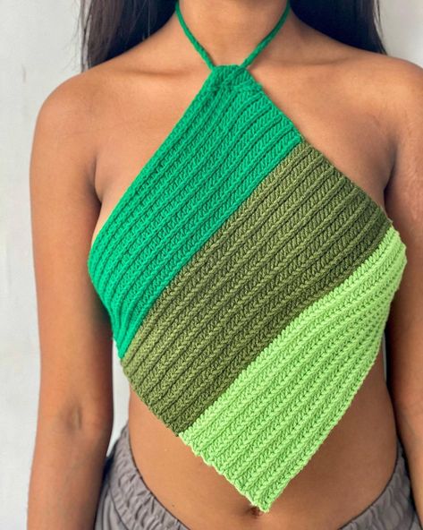 Crocheter in warri 🧶we make both male and female wears | Another banga 🔥 💚 @debbie_golds_crochet can be made in ur preferred color and size To shop 🛍️ Send a dm ✅ | Instagram Top Tejidos A Crochet, Female Wears, Crochet Bodies, Crochet Clothing And Accessories, Patchwork Bags, Male And Female, Crochet Fashion, Crochet Crafts, Diy Crochet