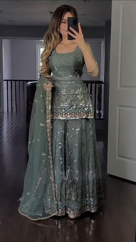 Anarkali Dress With Dupatta, Dress With Dupatta, Floral Anarkali, Desi Dress, Trendy Outfits Indian, Lehnga Dress, Punjabi Outfits, Traditional Indian Dress, Desi Fashion Casual