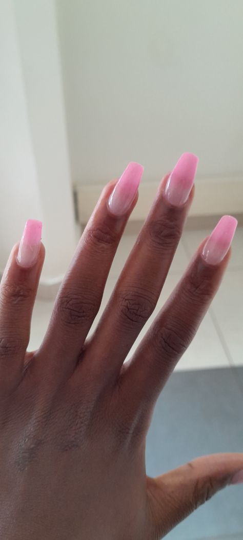 Ombré Hot Pink Nails, Light Pink Ombre Nails Almond, Pink Ombré Dip Nails, Light Pink Ombré Nails, Middle Ombre Nails, Dip Ombré Nails, Pale Pink Ombre Nails, Fuschia Ombre Nails, Ombre Nails Colors Combinations