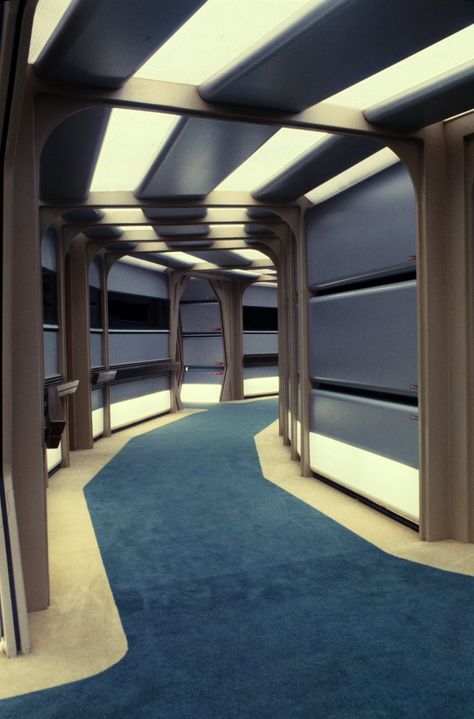 Star Trek Bridge, Star Trek Next Generation, Starship Enterprise, Liminal Spaces, New Interior Design, Star Trek Enterprise, Star Trek Universe, Star Trek Ships, Gamer Room