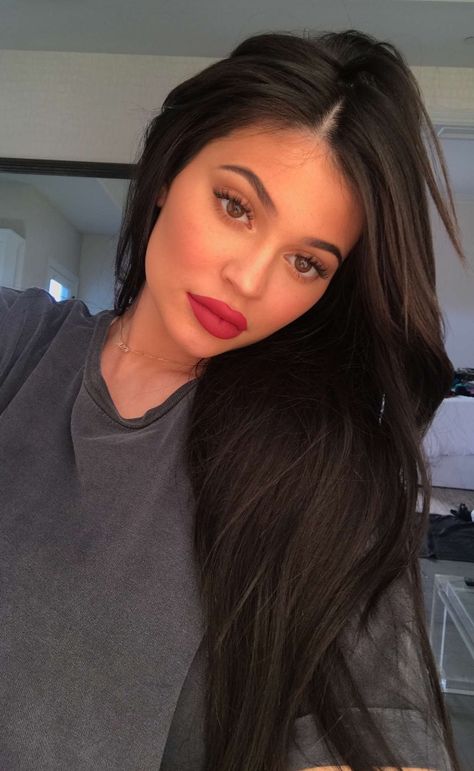 @irynatatarchuk Maquillage Kylie Jenner, Stile Kylie Jenner, Looks Kylie Jenner, Undercut Designs, Mekap Mata, Kylie Jenner Nails, Party Make-up, Estilo Kylie Jenner, Jenner Makeup