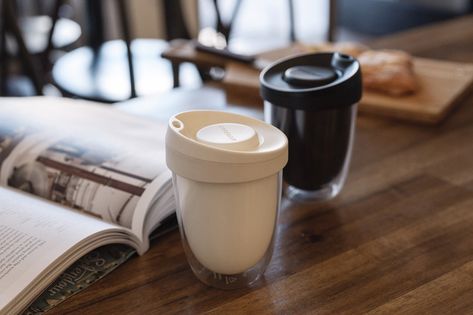 charlwood design uppercup a sustainable   reusable coffee cup - designboom | architecture Small Coffee Cups, Botol Air, Vegan Cheesecake, Coffee Cup Design, Reusable Coffee Cup, Reusable Cups, Reusable Cup, Disposable Cups, Yanko Design