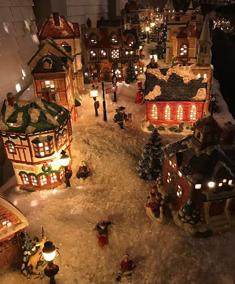 . Tulsa Tiny Stuff : Christmas Village 2016 Natal, Models Architecture, Christmas Village Decorations, Christmas Tree Village, Christmas Village Sets, Lemax Christmas Village, Lemax Christmas, Tiny Stuff, Diy Christmas Village