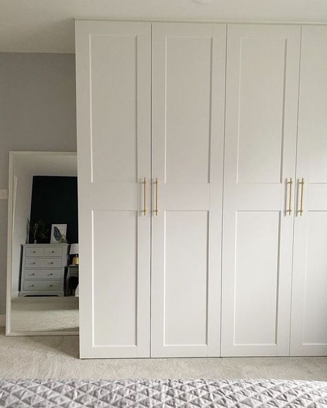 Bedroom Built In Wardrobe, Wardrobe Room, Dekorasi Kamar Tidur, Bedroom Closet Design, Wardrobe Design Bedroom, Bedroom Wardrobe, Room Makeover Bedroom, Built In Wardrobe, Closet Bedroom