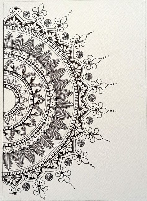 Half Mandala Drawing, Half Mandala Art, Different Art Mediums, Adult Drawing, Draw Mandala, Half Mandala, Flowers Mandala, Mandala Arts, Round Mandala