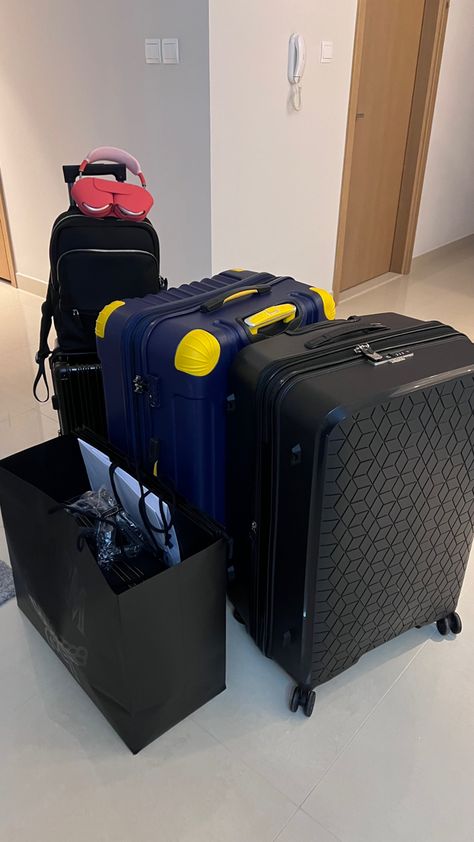 TRAVEL PACKING, AESTHETIC TRAVELING Packing Of Luggage, Come Over Proof For Client, Luggage Packing Aesthetic, Bag Packing Snap, Packing Snapchat, Luggage Snap, Albert Instine, Packing Snap, Traveling Snap