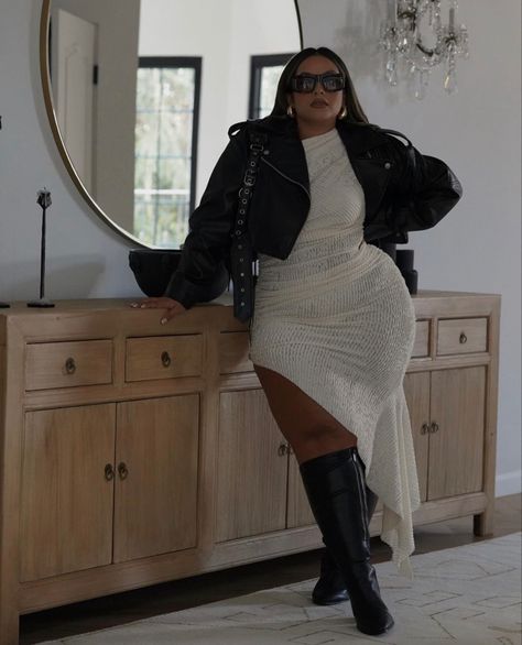 Curvy Winter Outfits, Ootd Plus Size, Plus Size Baddies, Girls Night Outfit, Plus Size Baddie Outfits, Boots For Fall, Plus Size Fall Outfit, Curvy Style, Vintage Inspired Outfits