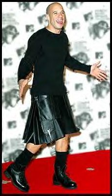 Vin Diesel - dressed to kilts Diesel Dresses, Guys In Skirts, Men Wearing Skirts, Leather Kilt, Outfits Hombre, Men In Kilts, Male Celebrities, Vin Diesel, Beautiful Skirts