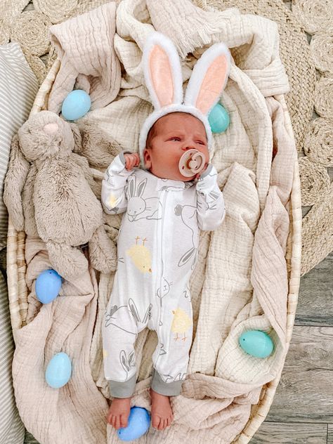 Baby in basket in Easter pajamas photography Easter Photography, Easter Baby, Baby Easter, Baby Essentials, Toddler Fashion, Future Kids, Baby Photography, Easter Bunny, Baby Fashion