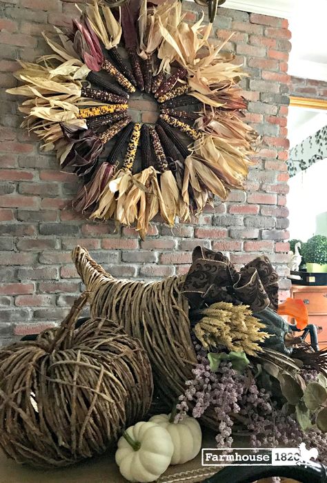 The Tried And True Way For A DIY Indian Corn Wreath - Farmhouse 1820 Indian Corn Decorations, Indian Corn Wreath, Neighborhood Entrance, Corn Wreath, Corn Husk Dolls, Gate Decoration, Straw Wreath, Corn Stalks, Indian Corn