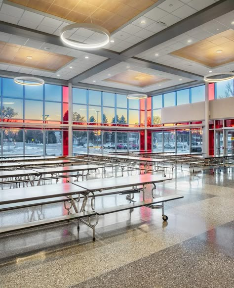 High School Cafeteria Design, Huge School Building, Fancy Cafeteria School, American High School Cafeteria, Aesthetic Cafeteria School, Beautiful School Building, School Aesthetic Cafeteria, Luxury School Cafeteria, Science Classroom High School