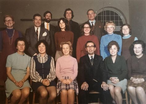 Flashback Thursday: Fairfields School teachers in the 1960s and 1970s | Basingstoke Gazette Teachers In The 70s, 1970s Teacher, Hair Illustration Drawing, Curly Hair Drawing Reference, 70s Fashion Aesthetic, Afro Hair Drawing, Anime Curly Hair, Fashion Illustration Hair, Hair Drawing Reference