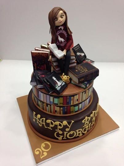 Only for reader Lovers - Cake by Patrizia Laureti LUXURY CAKE DESIGN Library Birthday Cake, Birthday Cake Book Design, Book Cake Design, Library Cake, Lawyer Cake, Book Cakes, Luxury Cake, Book Cake, Harry Potter Cake