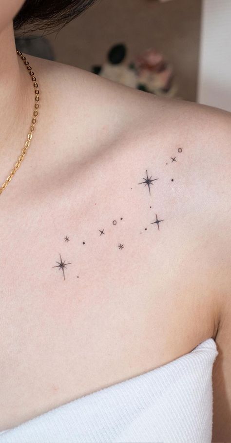 star tattoo, star tattoos, star tattoo designs, star tattoo ideas, star tattoo on arm, star tattoo on hand Star And Flower Tattoos, Star Tattoos On Arm, Stars On Collarbone Tattoo, Stars Collarbone Tattoo, Chest Star Tattoo, Star Collarbone Tattoo, Collarbone Star Tattoo, Star Cluster Tattoo, Star Shoulder Tattoo