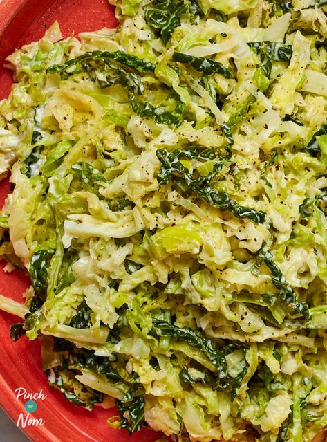 Leeks Recipe Healthy, Leek Recipes Side Dishes, Creamed Cabbage, Roast Dinner Recipes, Leek Recipes, Creamed Leeks, Pinch Of Nom, Chicken And Cabbage, Csa Recipes