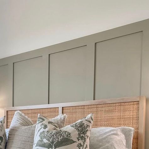 Anna Davidson on Instagram: "SWOON - If you missed the memo green is still having a major moment and we're all about it! @theblossomshome bedroom is giving me major zen vibes with this Farrow & Ball French Gray paint! That's it... we're moving in!​​​​​​​​⠀⠀⠀⠀⠀⠀⠀⠀⠀
.​​​​​​​​⠀⠀⠀⠀⠀⠀⠀⠀⠀
Are you trying to incorporate more green into your space?" Farrow And Ball French Grey Bedroom, French Grey Farrow And Ball, French Gray Farrow And Ball, Farrow And Ball French Grey, French Grey Paint, Zen Vibes, Grey Bed, French Gray, Gray Paint