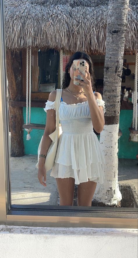 Spring summer fashion beach outfit mexico cancun spring break vacation Ph Outfit Ideas, Beach Dresses Outfit, Cute Beach Date Outfits, Outfit Ideas Spain, Spring Outfits Beach, Pretty Beach Outfits, White Dress Vacation Outfit, Summer Outfits Resort, Summer Dresses For Vacation