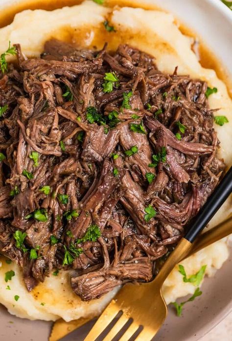 Crock Pot Shredded Beef, Crockpot Shredded Beef, Shredded Beef Recipe, Oven Baked Tilapia, Beef Shank Recipe, Hamburger Steak Recipes, Slow Cooker Shredded Beef, Shredded Beef Recipes, Easy Pot Roast