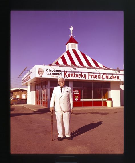 10 Previously Unpublished Photos Of The REAL Colonel Sanders Kernel Sanders, Kfc Restaurant, Fried Chicken Restaurant, Chicken Restaurant, Kentucky Fried Chicken, Colonel Sanders, Vintage Diner, Kentucky Fried, Vintage Restaurant