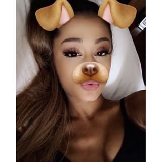 ♡ Funny Ariana Grande Pics, Ariana Grande Glasses, 2018 Ariana Grande, 2019 Ariana Grande, Going Numb, Ariana Grande 2015, Ariana Grande 2016, Ariana Grande Selfie, Ariana Grande 2014