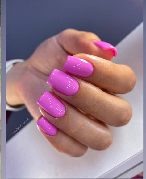 Fusha Color Nails Acrylic Short, Fusia Pink Nails Short, Melon Color Nails, Pink Square Nails Short, Square Nails Colorful, Short Shellac Nails Summer, Square Nails Colors, Pink Acrylic Nails Square, Vacation Nails Pink