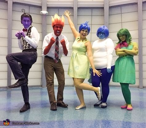 Family Costumes For 4, Disney Family Costumes, Costume Works, Movies Of All Time, Disney Halloween Costumes, Halloween Costume Contest, Family Costumes, Family Halloween Costumes, Costume Contest