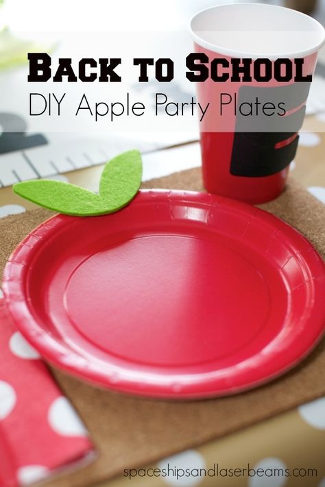 back-to-school-party-supplies-ideas Apple Party, Pyjamas Party, Back To School Breakfast, Diy Apple, Snow White Birthday Party, School Dinners, School Breakfast, Budget Party, Snow White Birthday