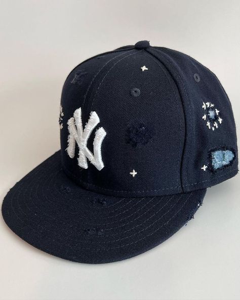 Some Cool Finds: Hat Edition 🔍🧢 This week, we’re exploring unique custom Yankees caps discovered from talented creators. #highstreetvision Cool Beanie Outfits, Cap Business, Cool Finds, Graffiti Photography, Streetwear Men, Basic Shorts, Denim Diy, Clothing Mockup, Streetwear Men Outfits