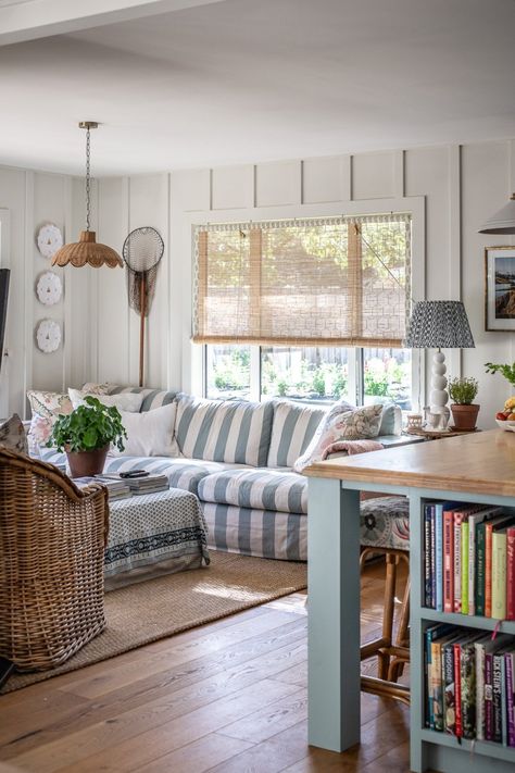 Interiors - Cottonwood and Co House In The Hamptons Aesthetic, Eclectic Coastal Cottage, Cottage Home Vibes, Hampton Cottage Interiors, Vintage Coastal Home Decor, Cape Cod Coastal Interior Design, Summer Cottage Living Room, Rustic Coastal Cottage, Decorating Half Walls