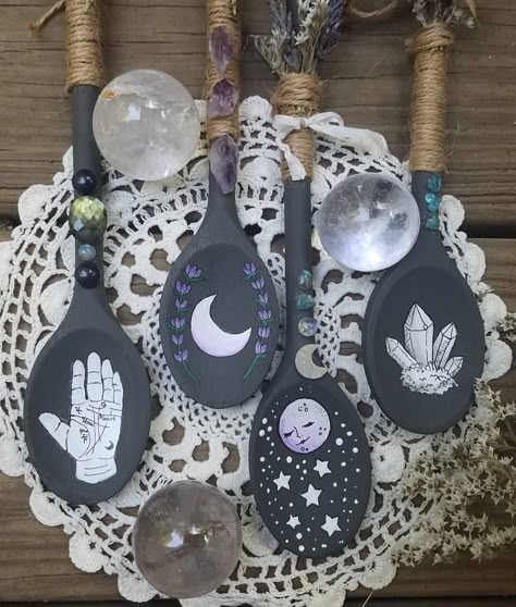 Witchy Crafts To Sell, Wiccan Crafts, Pagan Crafts, Spoon Crafts, Witch Diy, Witchy Crafts, Wood Burning Crafts, Witchy Decor, Wood Burning Art