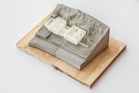 A Concrete House in a Coastal Landscape in Spain Concrete Model Architecture, Concrete Architecture Model, Alpine Architecture, Model Landscape, Masters Thesis, Independent Study, Architecture Models, Concrete Architecture, Concrete Basin