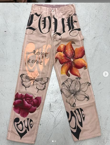 Dyed Pants, Custom Jeans Diy, Denim Diy Clothes, Painted Clothes Diy, Diy Clothes Design, Custom Jeans, Painted Jeans, Diy Fashion Clothing, Painted Denim