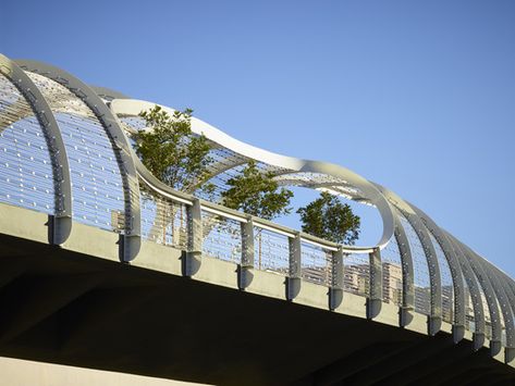 Gallery of The Rainbow Bridge / SPF: architects - 10 Bridges Architecture, Dynamic Architecture, Los Angeles Architecture, Sky Walk, Steel Bridge, Sky Bridge, Bridge Construction, Covered Walkway, Architectural Floor Plans