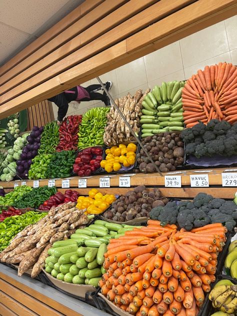 Fruit And Veg Shop, Bakery Design Interior, Grocery Store Design, Fruit Shop, Bakery Design, Whole Foods Market, Fruit And Veg, Store Design, Apothecary