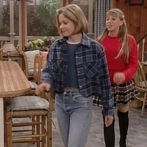 Full House Outfits, Stephanie Tanner, Dj Tanner, 90’s Outfits, Cher Horowitz, 90s Fits, 90s Inspired Outfits, 80s And 90s Fashion, Tv Show Outfits