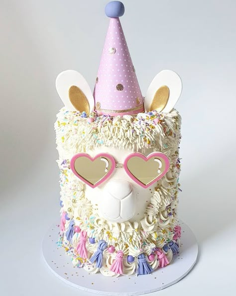 Llama Cake Birthdays, Lama Birthday Cake, Llama Cakes, Alpaca Cake, Llama Cake Ideas, Lama Cake, Llama Birthday Cake, Llama Cake, Llama Birthday Party