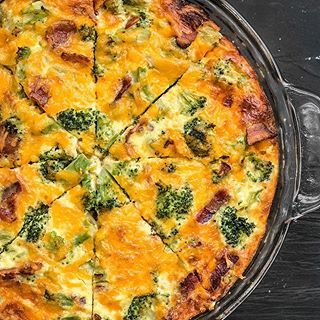 Quiche, Broccoli Quiche Recipes, Quiche Recipes Crustless, Bacon Broccoli, Broccoli Quiche, Breakfast Quiche Recipes, Quiche Recipes Easy, Bacon Quiche, Budget Bytes