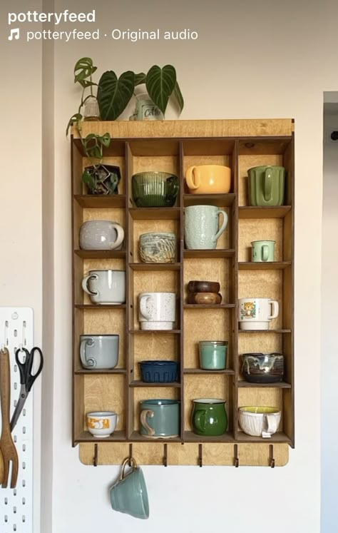 Mug Holder Shelf, Chairs As Shelves, Sage Coffee Bar, Kitchen Mug Organization, Kitchen Mug Shelf, Espresso Cup Display, Homey Kitchen Decor, Shelf For Mugs, Coffee Cup Organizer