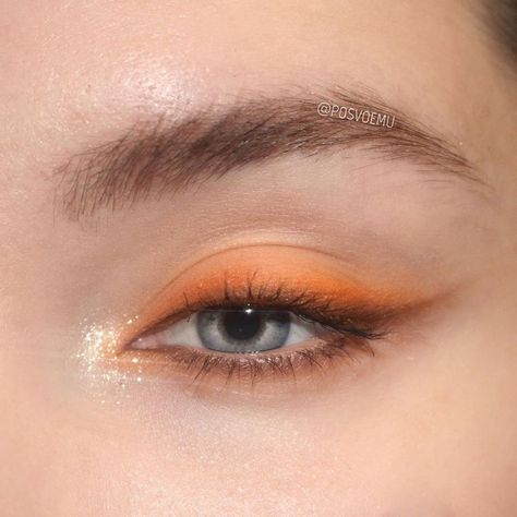 Soft Orange Makeup Look, Subtle Orange Makeup, Orange Inspired Makeup, Subtle Orange Eyeshadow, Orange Euphoria Makeup, Subtle Orange Eye Makeup, Orange Makeup Tutorial, Orange Make Up, Makeup Ideas Orange