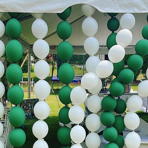 Party Hop 🎉 Balloons 🎈 on Instagram: "Make It Monday ✨ Here’s a tutorial on how we made this DIY quicklink balloon decoration for a graduation party tent 🎉 Let us know if you have any questions on how we created this look! #balloondecor #partyideas #diypartydecor #graduationparty #partydecorations" Tent Balloon Decorations, Graduation Party Tent, Church Harvest Festival, Link Balloons, Make It Monday, Big Tents, Balloon Arches, Tent Decorations, Pop Up Tent