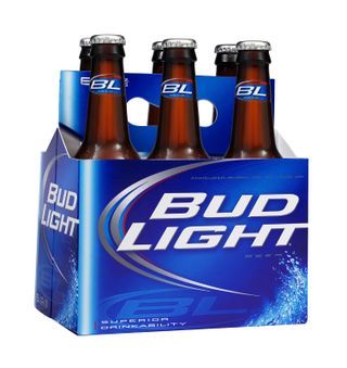 Bud Light Men Stuff, Bud Light Beer, Bottle Decals, Beers Of The World, Ice Cold Beer, Hard Cider, Beer Brands, Pretty Drinks, Tailgate Party