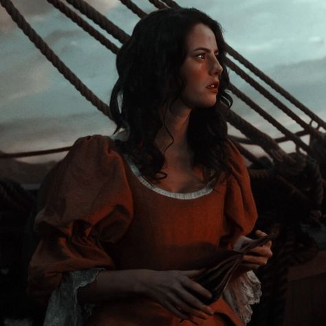 Halloween Character Ideas, Carina Smyth, Female Icons, Kaya Scodelario, Arabian Beauty, Arabian Beauty Women, Black Sails, Black Bride, Chronicles Of Narnia